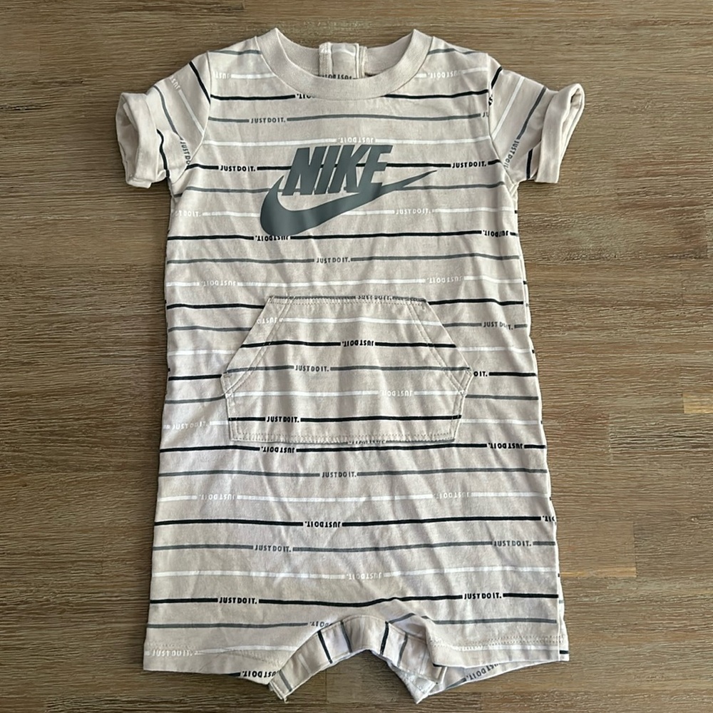 NIKE | Baby Logo Romper | 9m